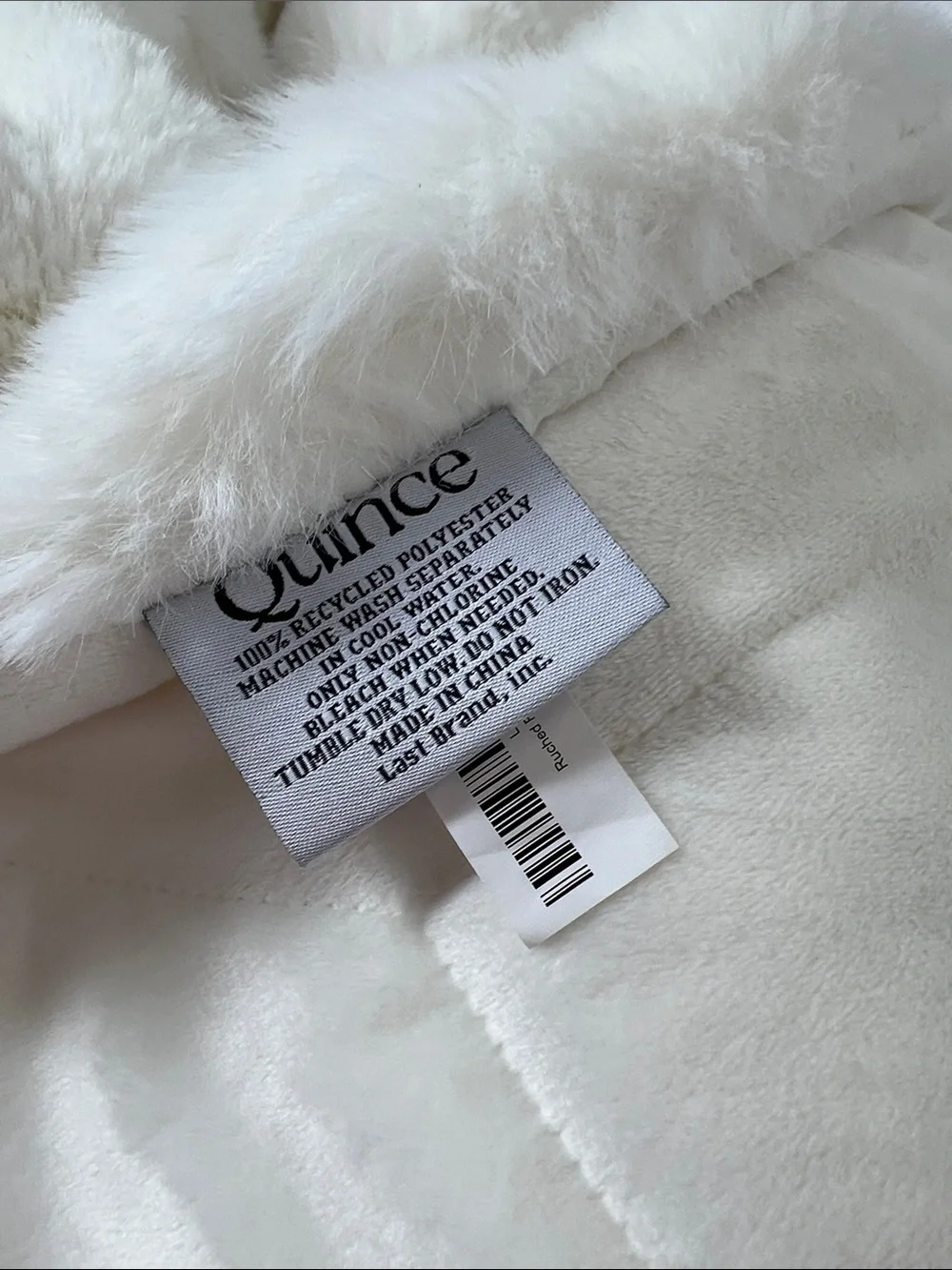 QUINCE Ruched Faux Fur Throw Snow 60x80 LIke New
